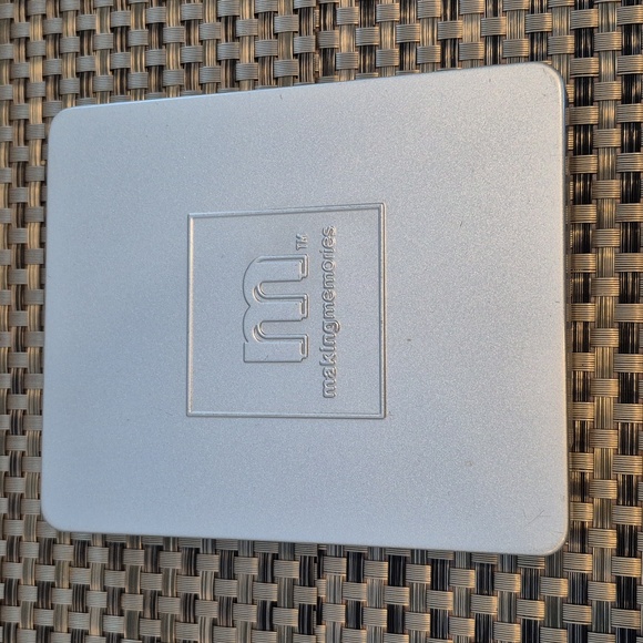 MAKING MEMORIES Craft Grommet Eyelet Tool Kit - Picture 11 of 16